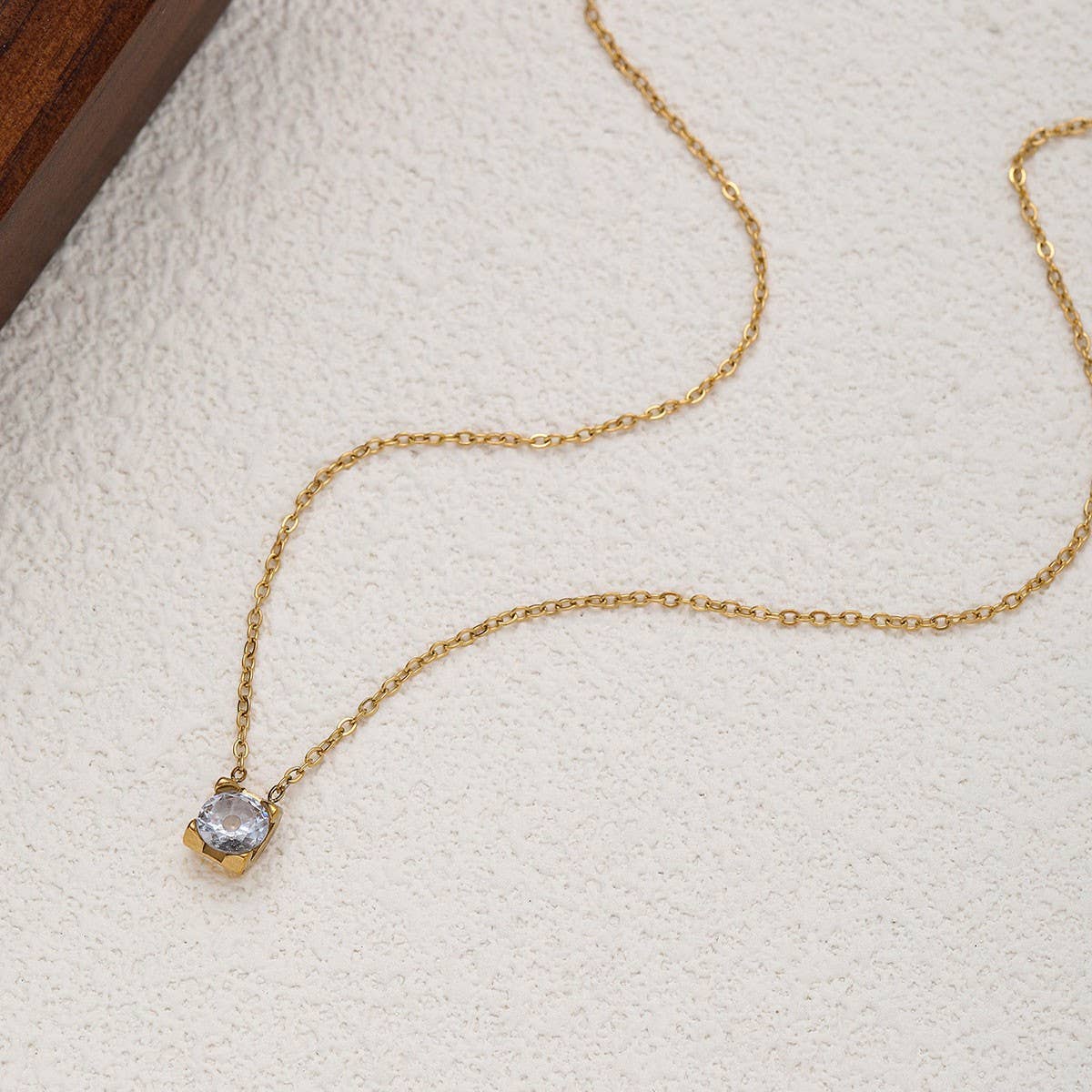 FASHIONABLE ZIRCON MULTI-LAYERED NECKLACE