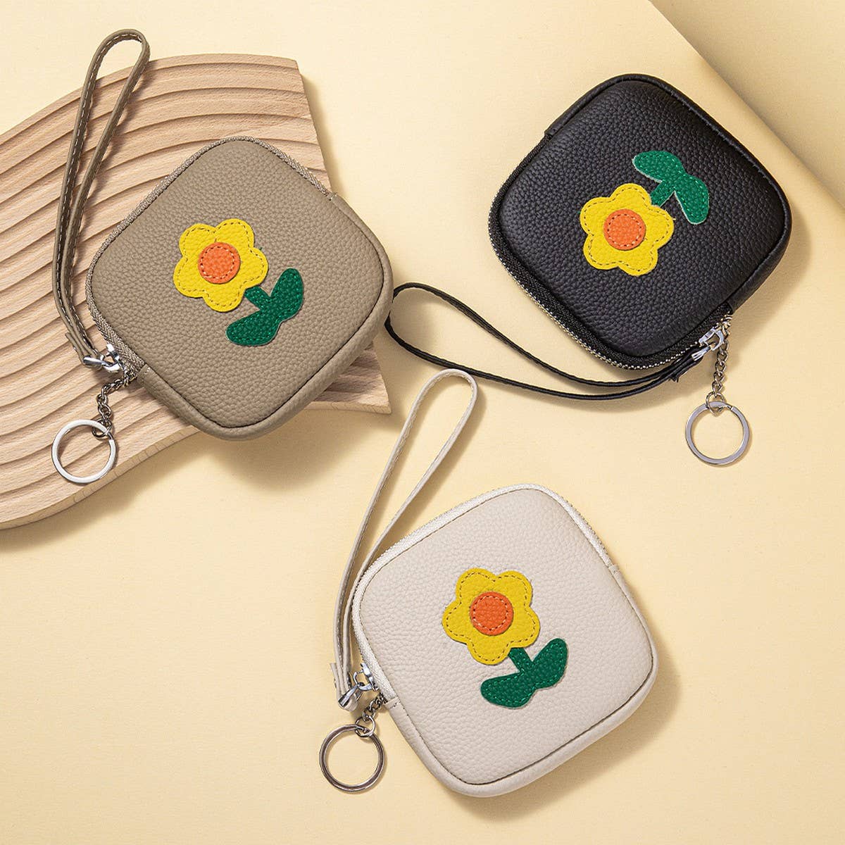 Leather Sunflower Wristlet ? Mini Coin Pouch_CUAB00399
