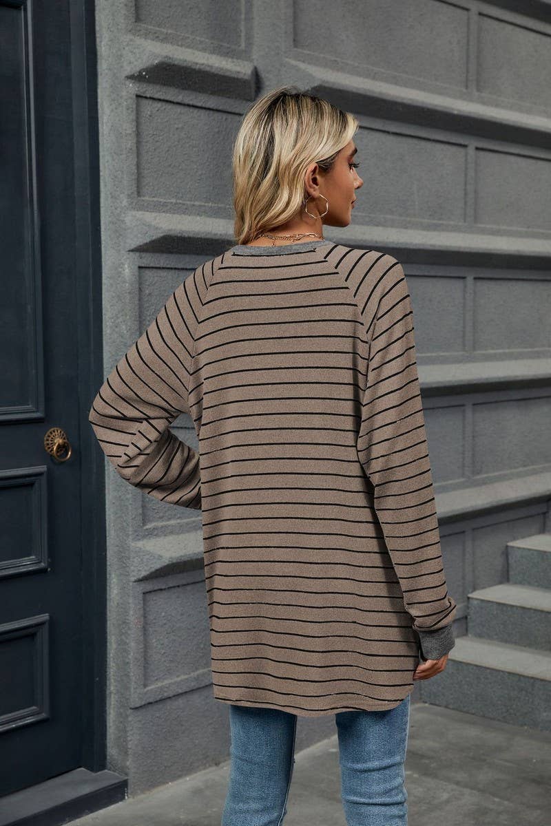 CWTBLL1217_STRIPED CONTRAST POCKET MID-LENGTH SWEATSHIRT