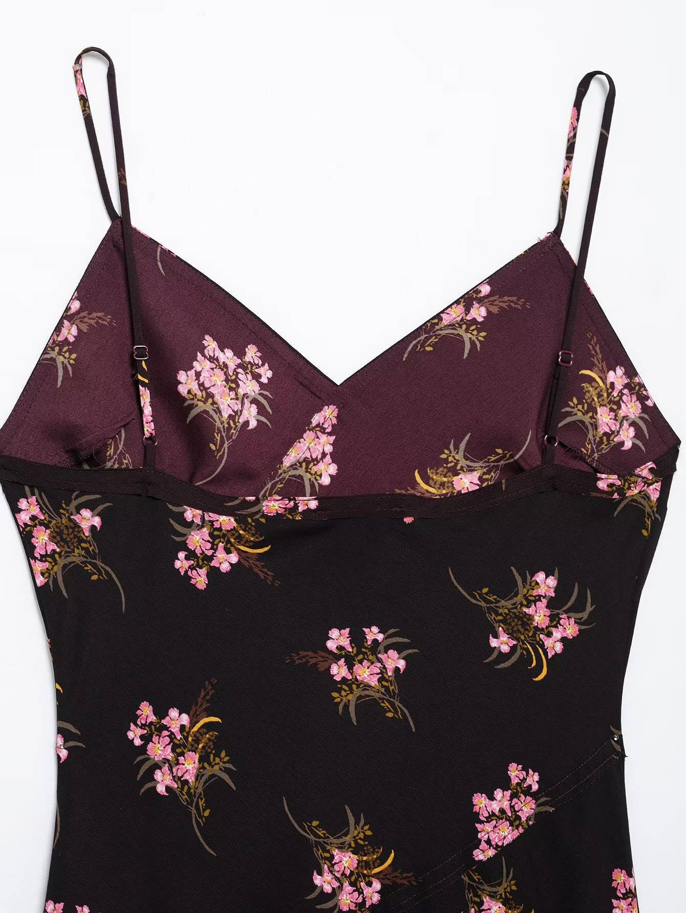 Fashionable cinched-waist halter print dress