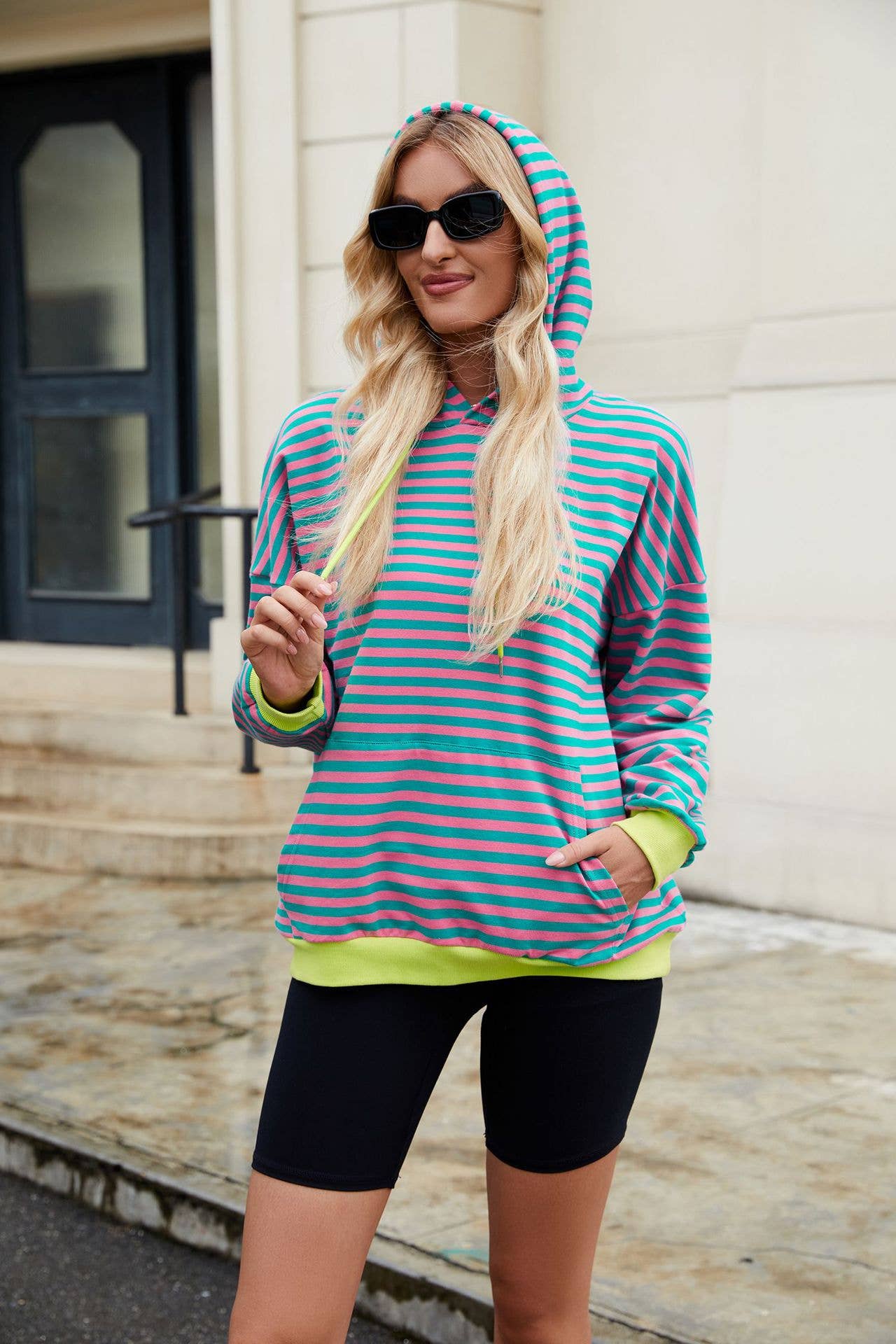 Contrasting colors Striped hooded sweatshirt