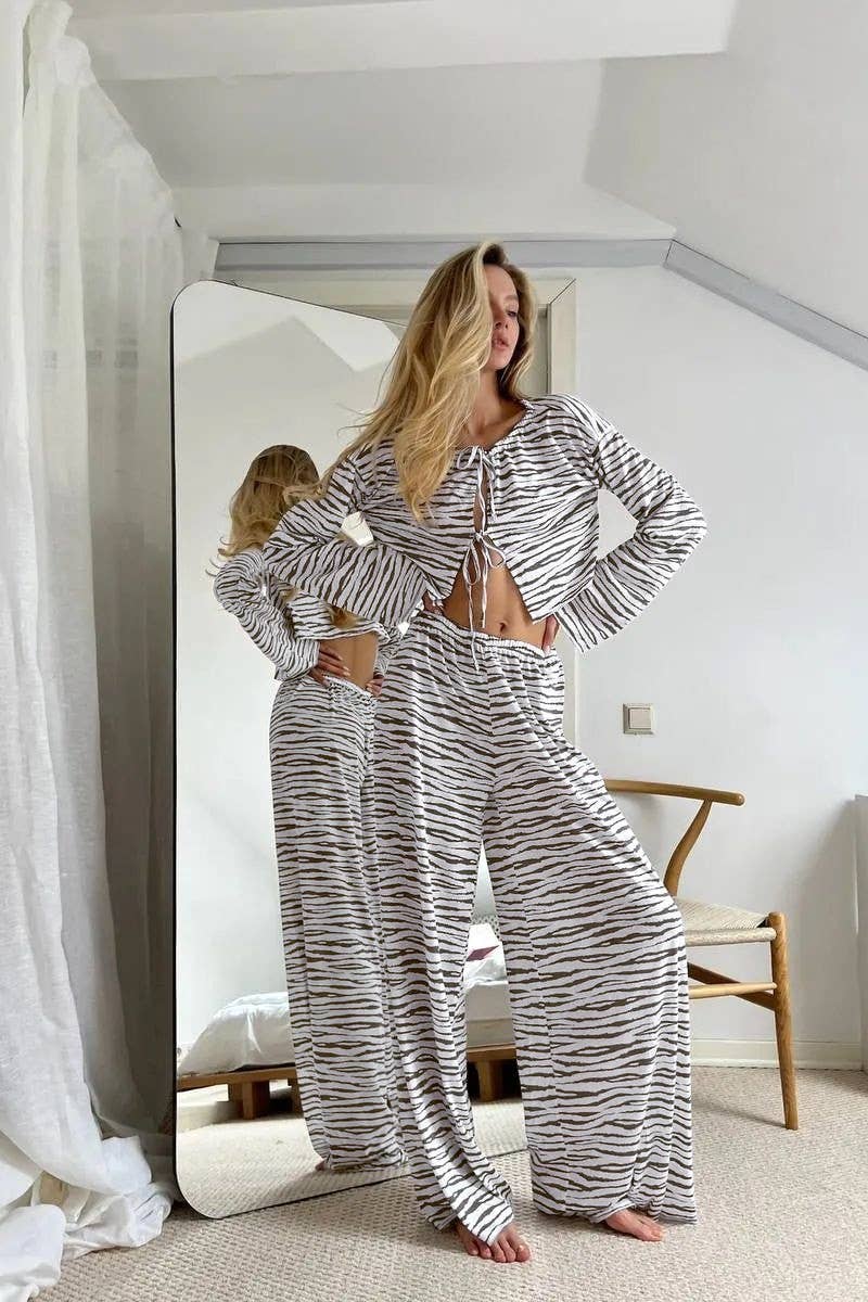 CWSPJ0305_LEOPARD PRINT PAJAMA LOUNGEWEAR SET