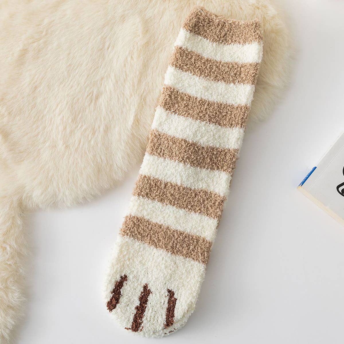 WOMEN PADDED CORAL FLEECE CAT CLAW SOCKS