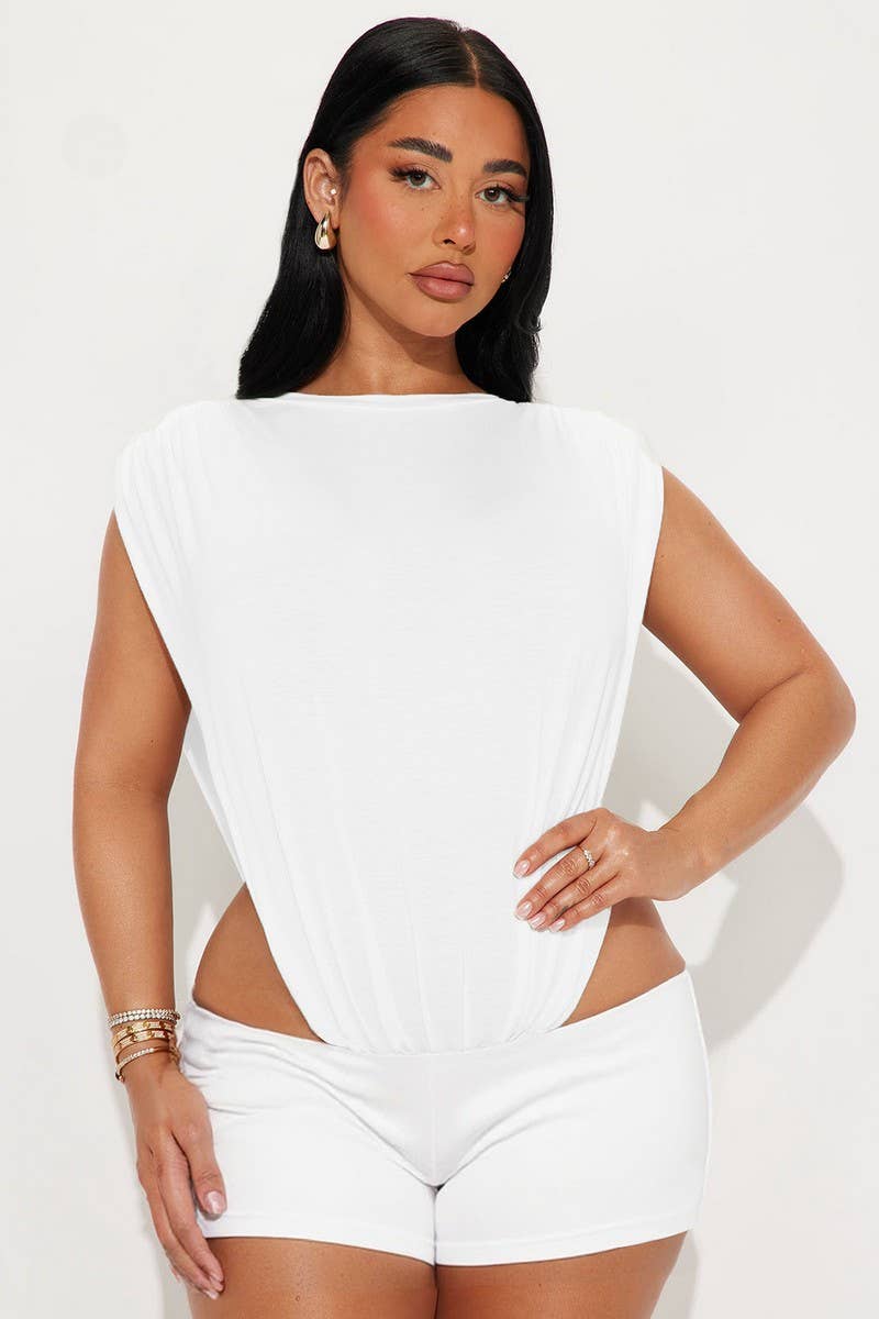 CWSTB00357_CUTOUT SLEEVELESS TOP AND BIKER SHORTS SET