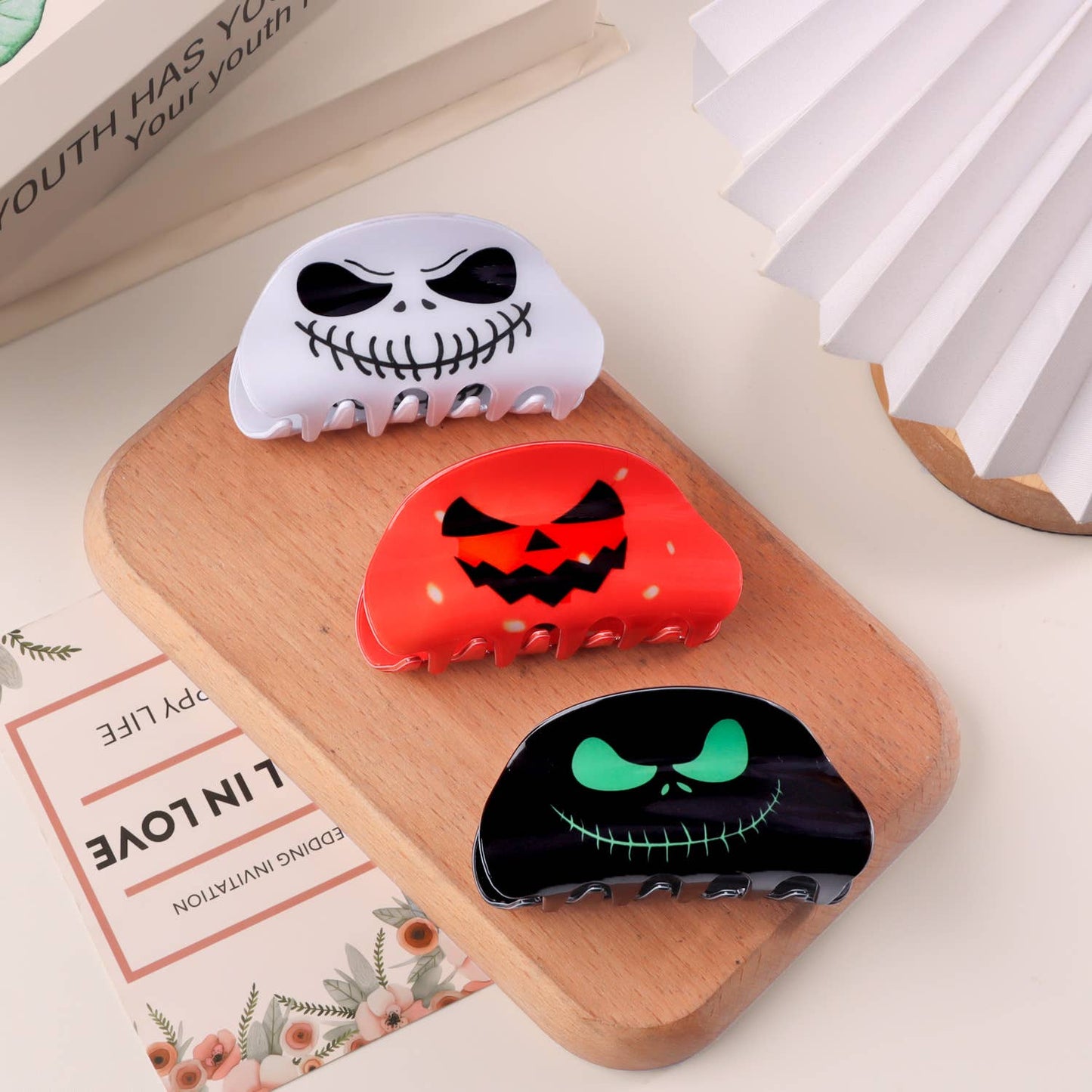 PUMPKIN GRIMACE HALLOWEEN GRAB BOBBY PINS