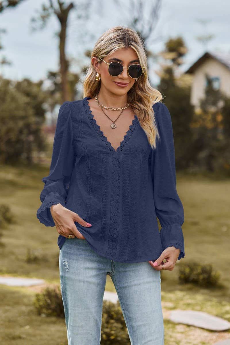 CWTBLL3685_PULLOVER V-NECK LACE LONG-SLEEVED T-SHIRT