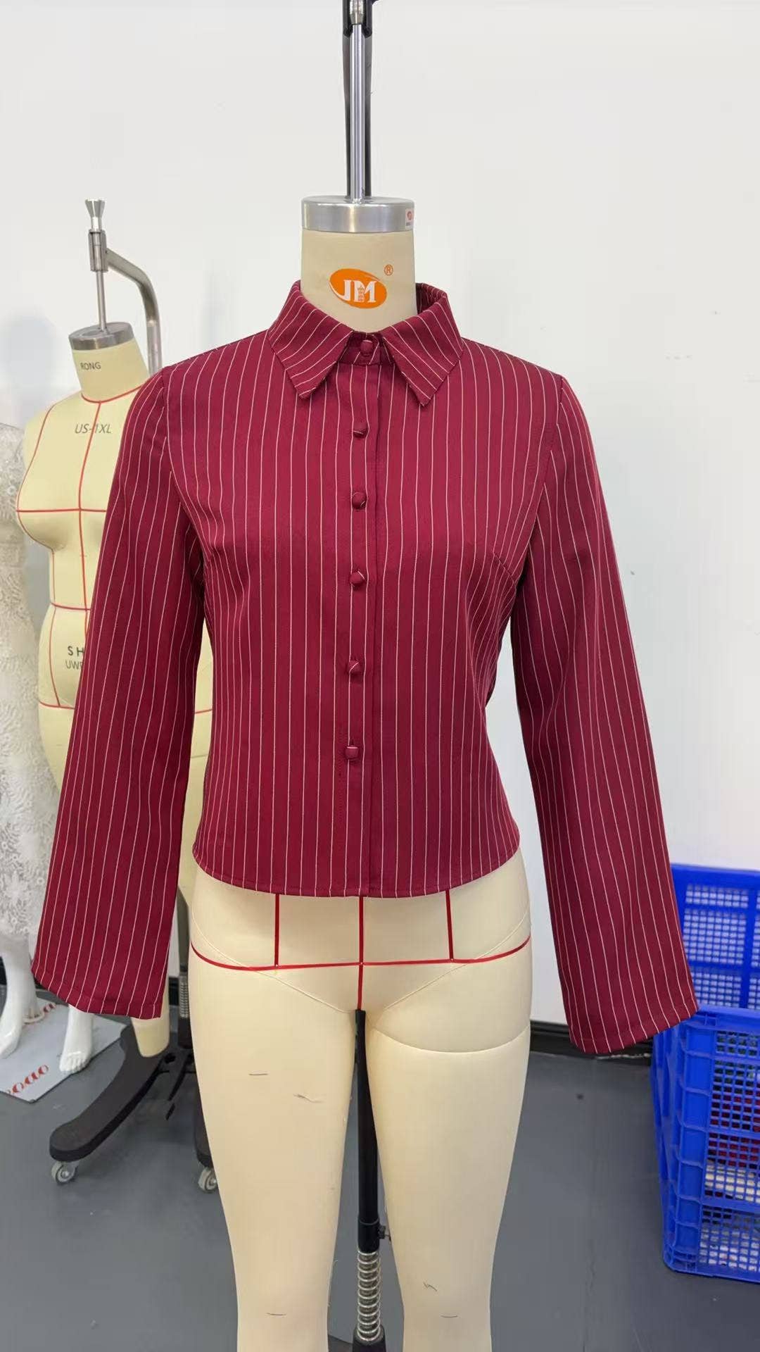 Fashionable V-neck striped long-sleeved shirt