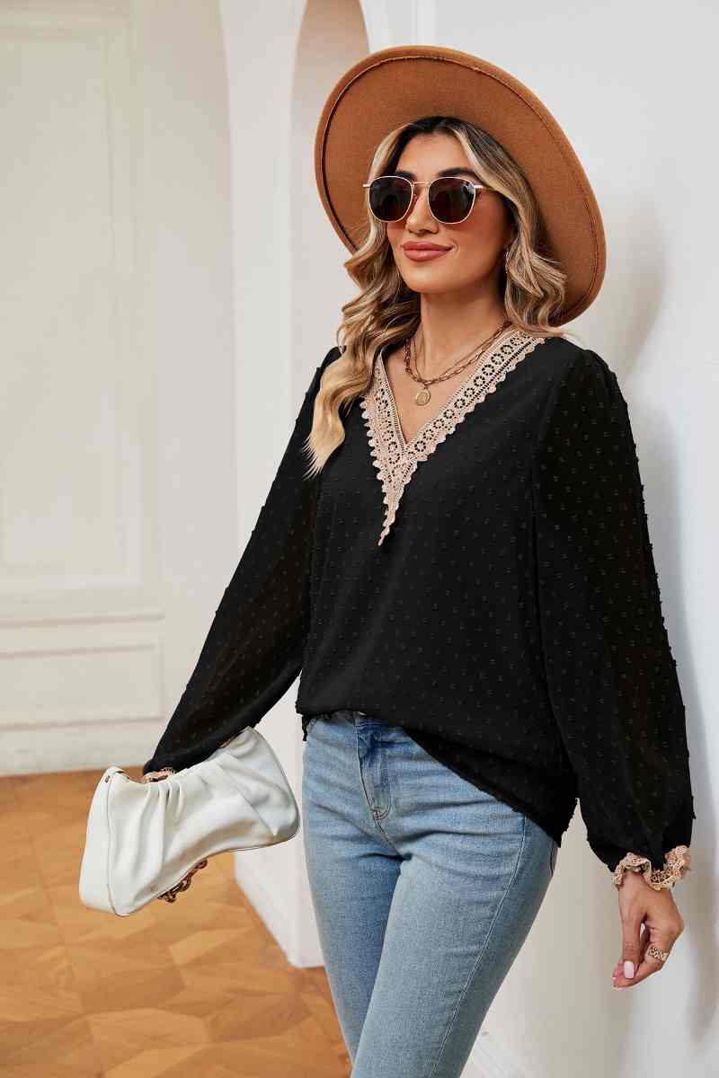 CWTBLL2831_FALL V-NECK LACE PATCHWORK LONG-SLEEVED TOP