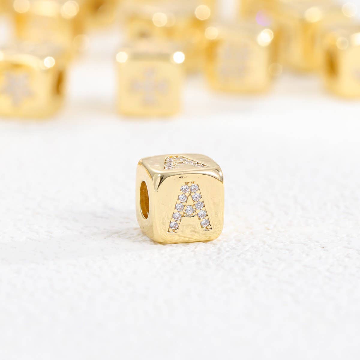 18K Gold-Plated Zirconia Dice Pendant Necklace_CWMM5876