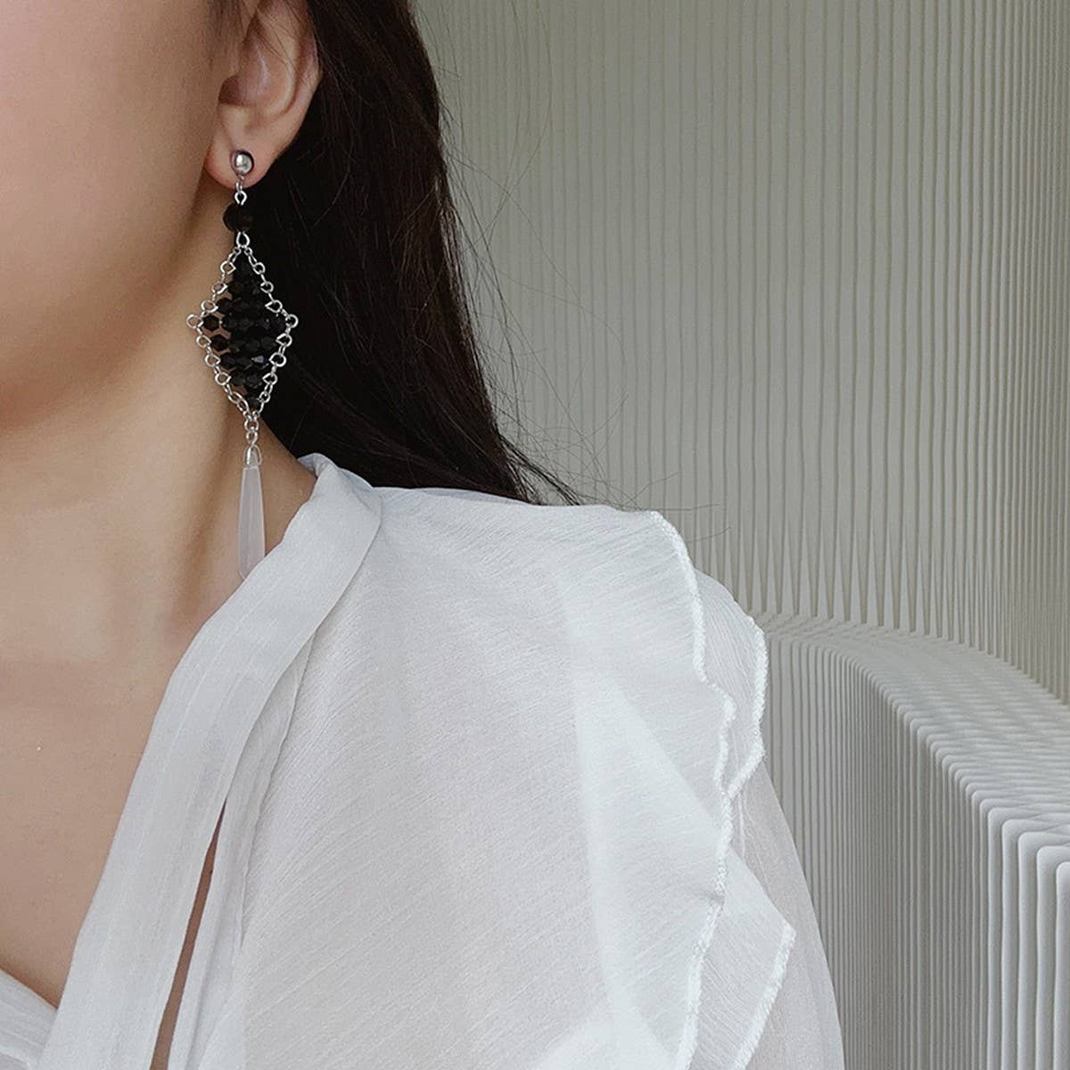 DIAMOND-SHAPED EXAGGERATED WATER DROP EARRINGS