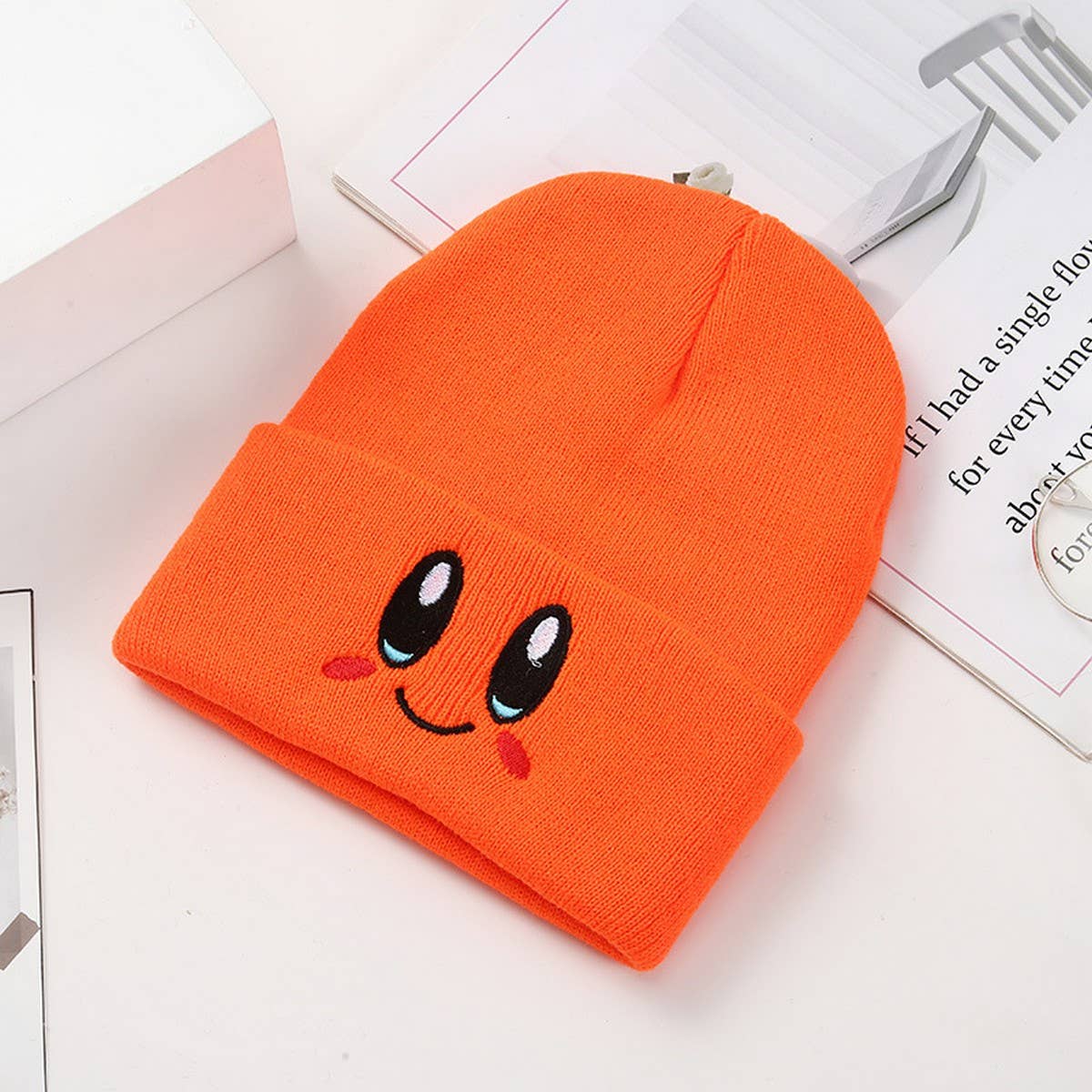 CWAH04353_PINK KIRBY SMILEY KNIT BEANIE