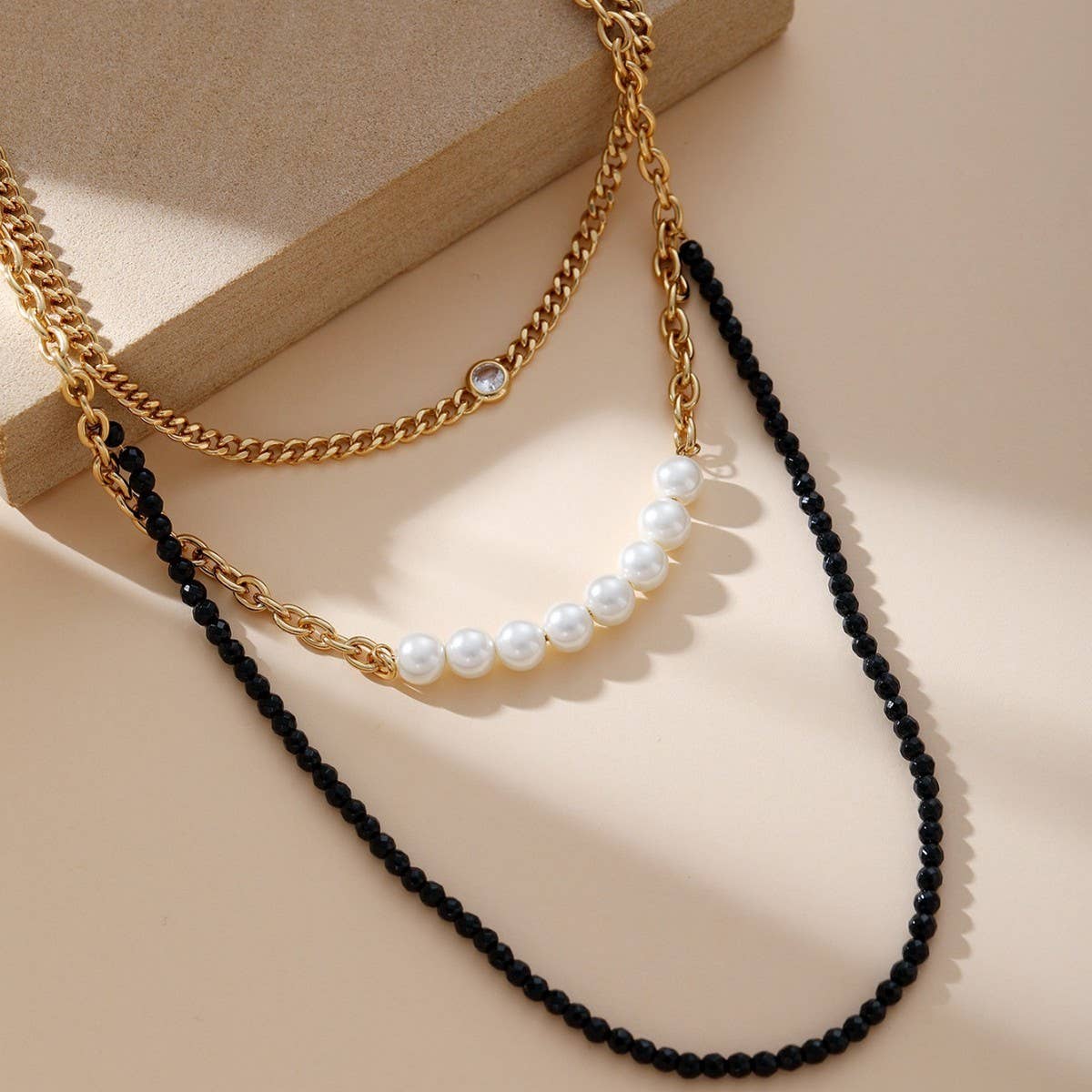 PERSONALIZED CRYSTAL FRESHWATER PEARL NECKLACE_CWMM3625