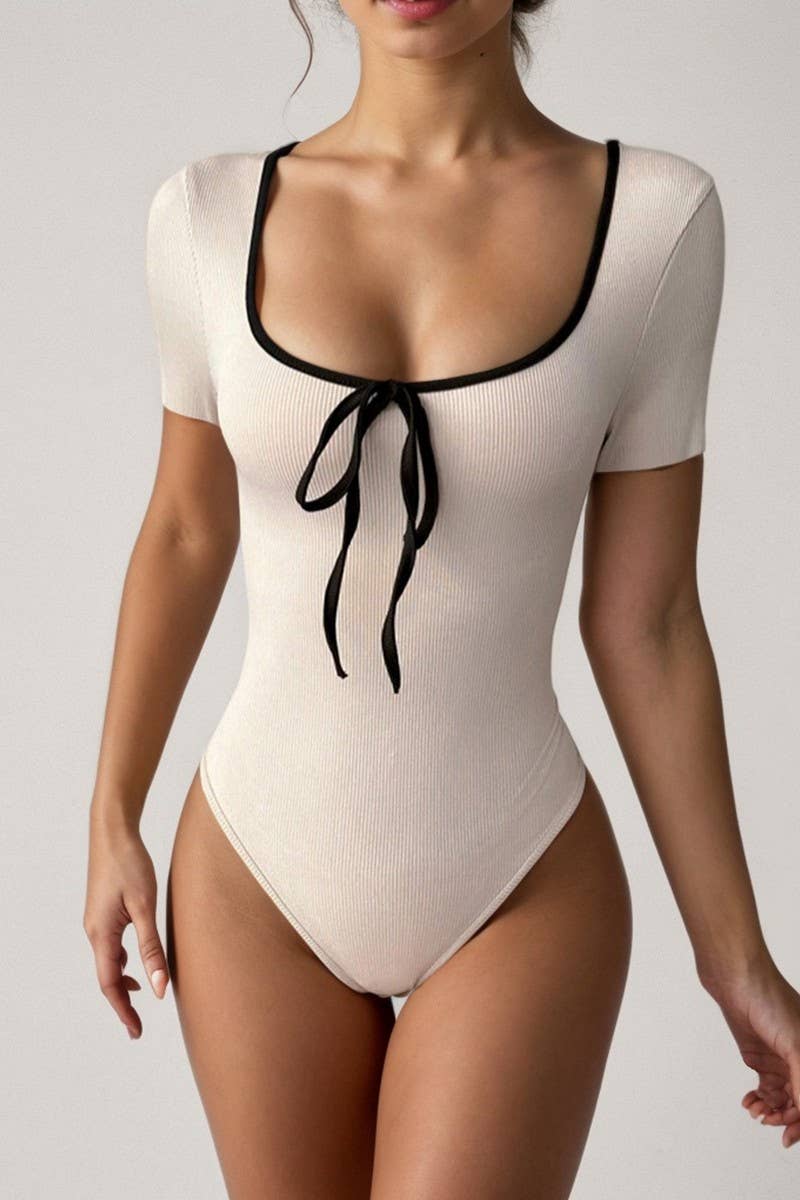 CWSBSS0057_COLORBLOCK U-NECK SLIM FIT SHORT SLEEVE BODYSUIT