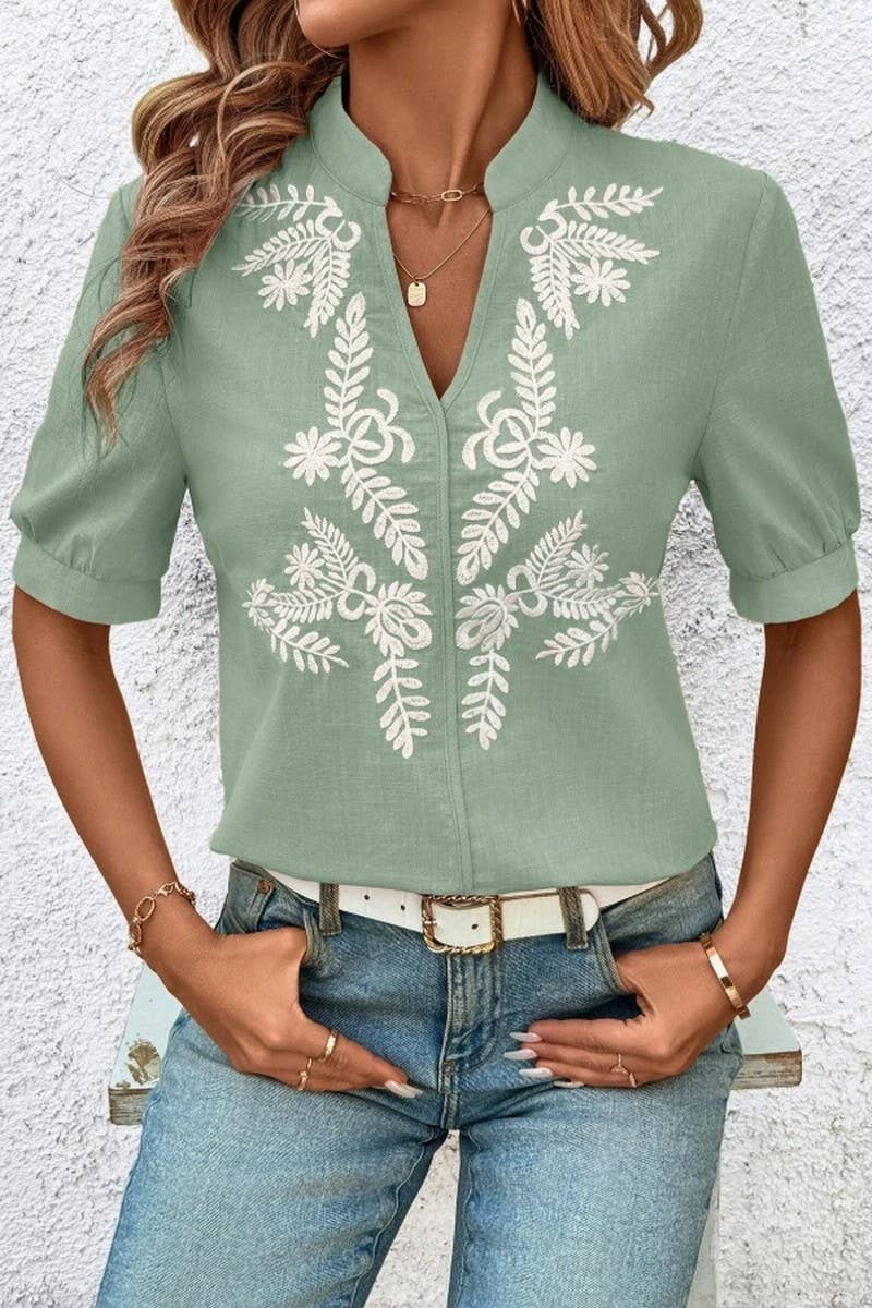 CWTBLS2269_V-NECK COTTON EMBROIDERED SHORT SLEEVE SHIRT