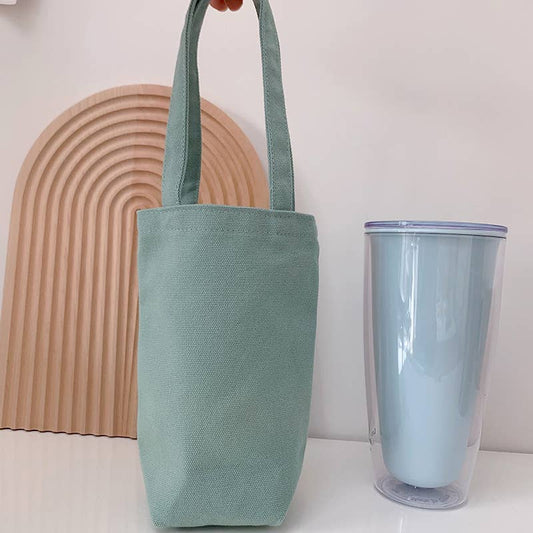 Portable and portable slanting water cup bag