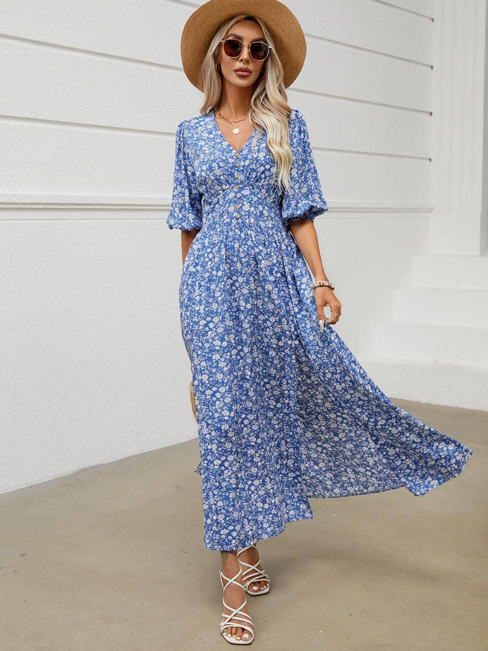 Boho dress with V-neck lantern sleeves