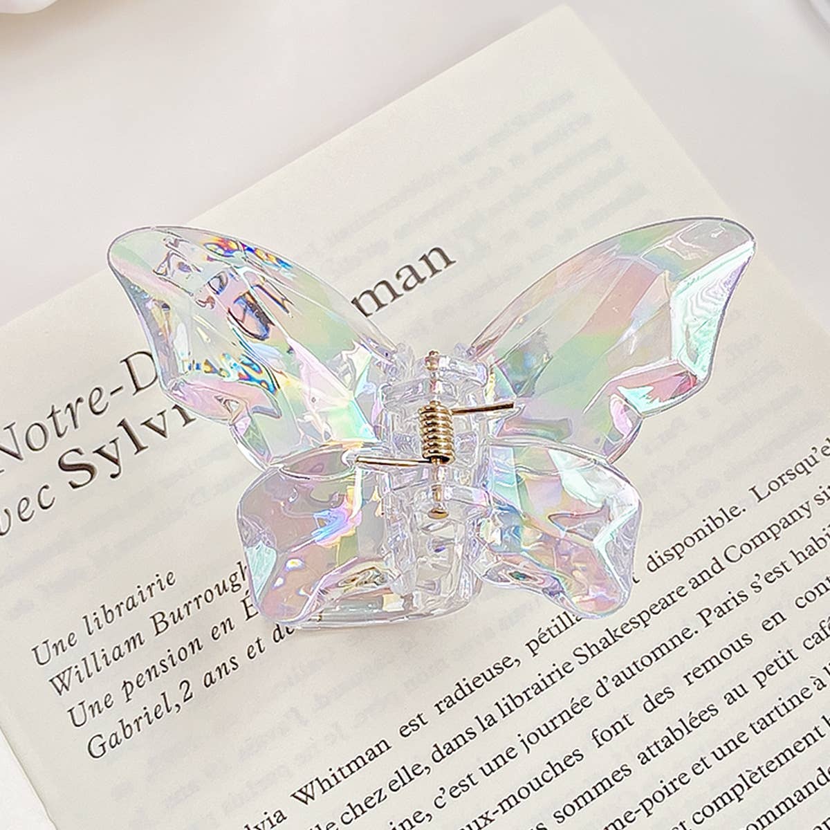 Pearlescent iridescent mermaid princess gripper