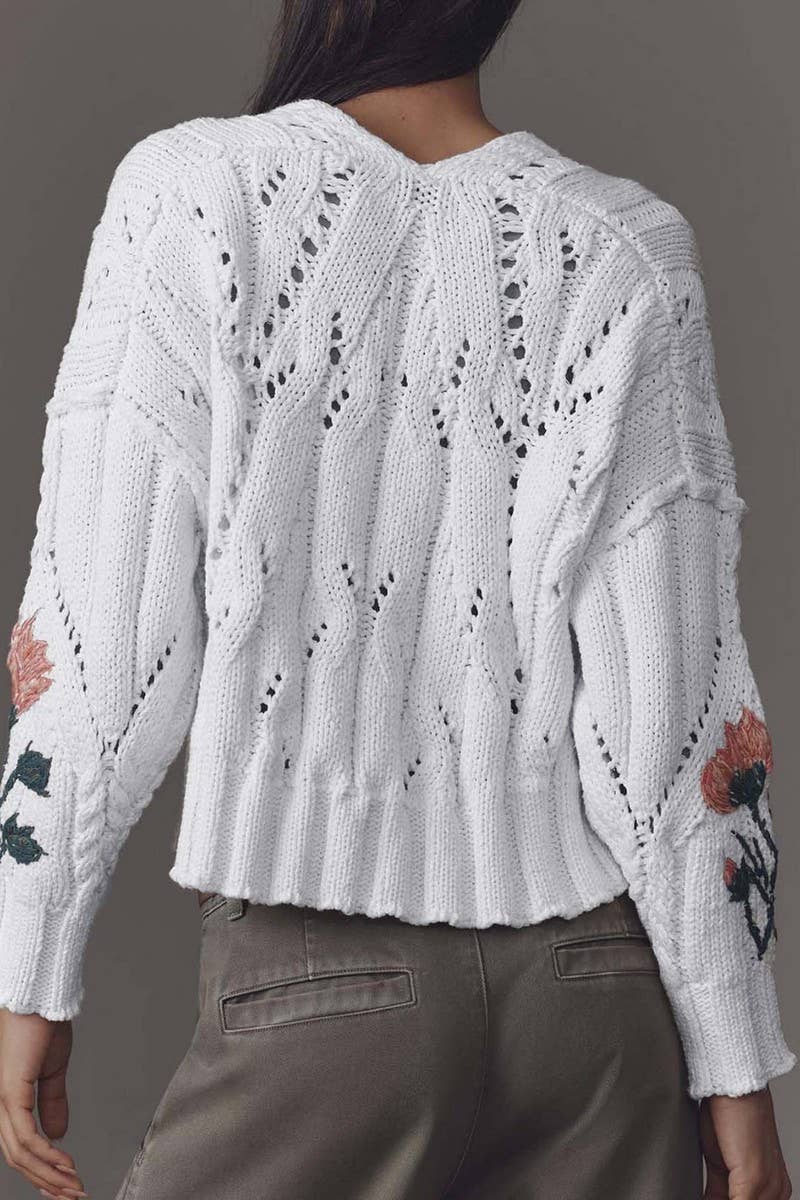 CWOSWL07448_V NECK FLORAL EMBROIDERED CROPPED KNIT SWEATER