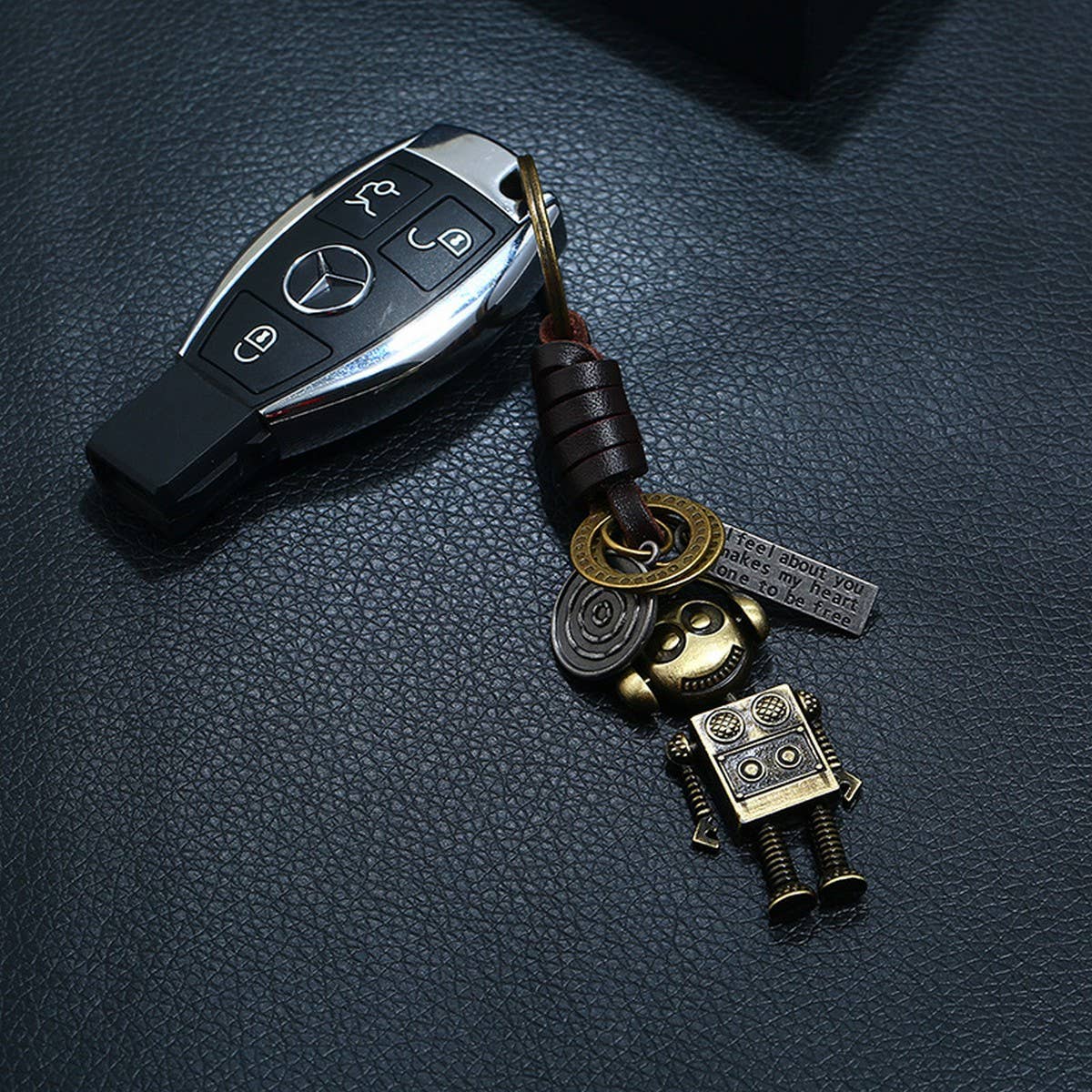 CREATIVE MOVABLE ROBOT COWHIDE KEYCHAIN