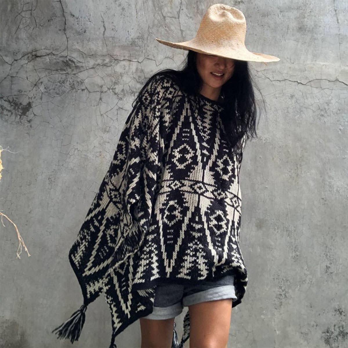 PULLOVER KNITTED CAPE SHAWL BAT PRINT TASSEL SHAWL_CWASC1539