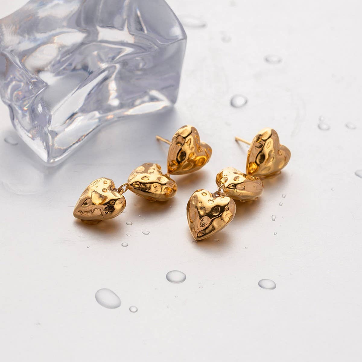 RETRO COURT BAROQUE LOVE LIGHT LUXURY EARRINGS_CWASC1643