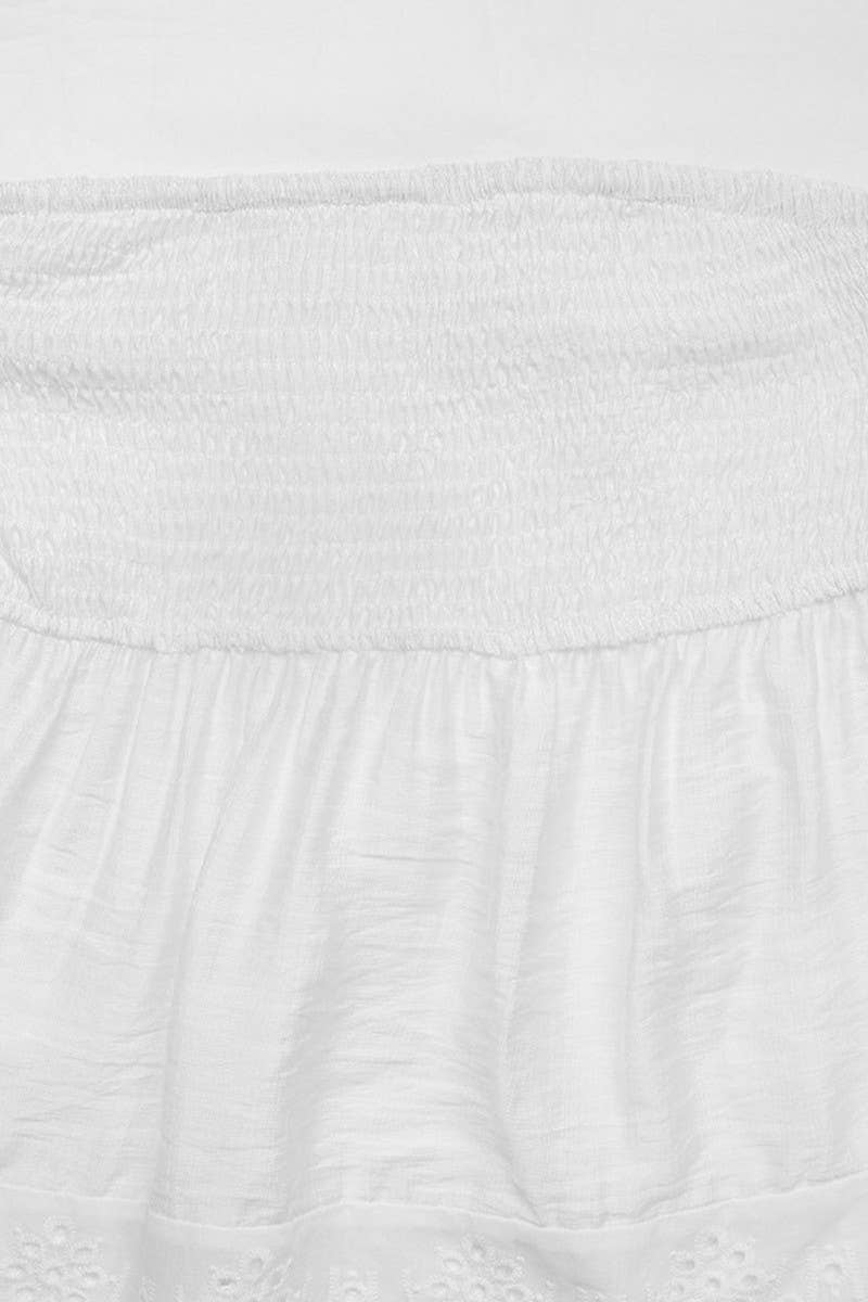 CWTTT0069_LACE TRIM RUCHED STRAPLESS SLIM FIT CROP TOP