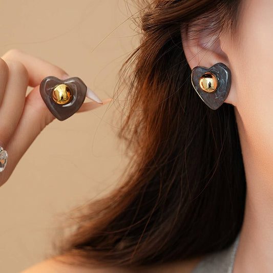 LOVE ROUND BEADS ELEGANT AND FASHIONABLE EARRINGS