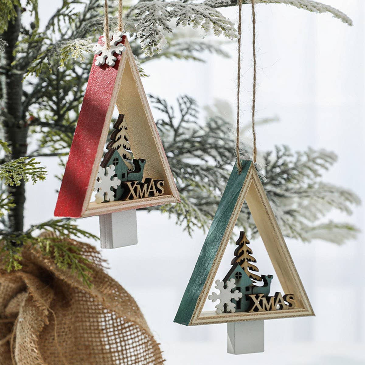 Wooden Red Green Triangle Xmas Tree Ornament Decor_CWMM9785