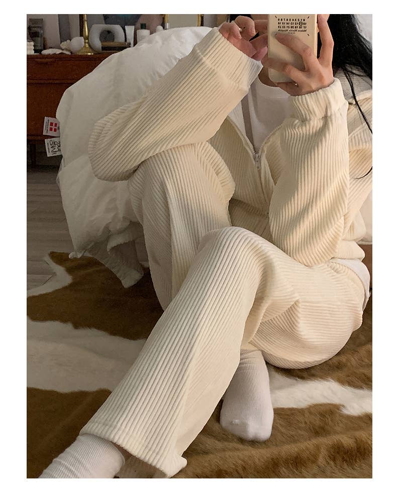 Corduroy sportswear and casual suit