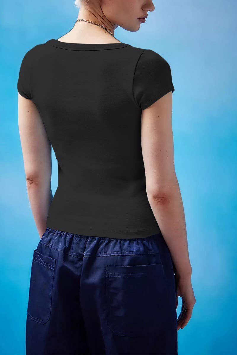 CWTTS1561_EMBROIDERED V-NECK FITTED SOLID COLOR TEE