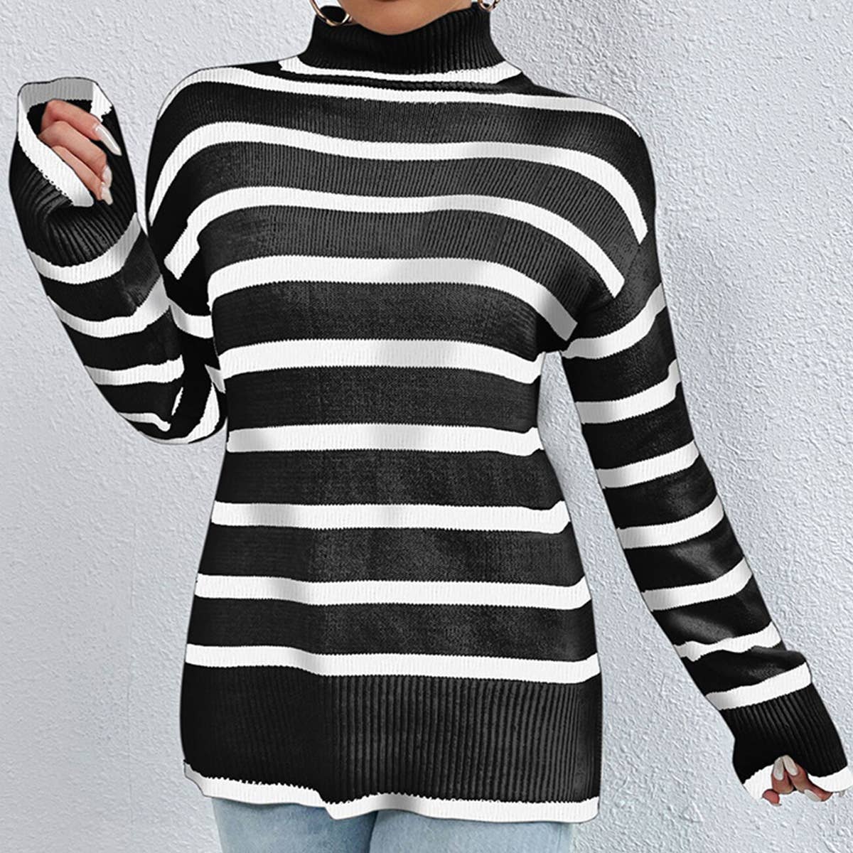 Contrasting striped sweater turtleneck base