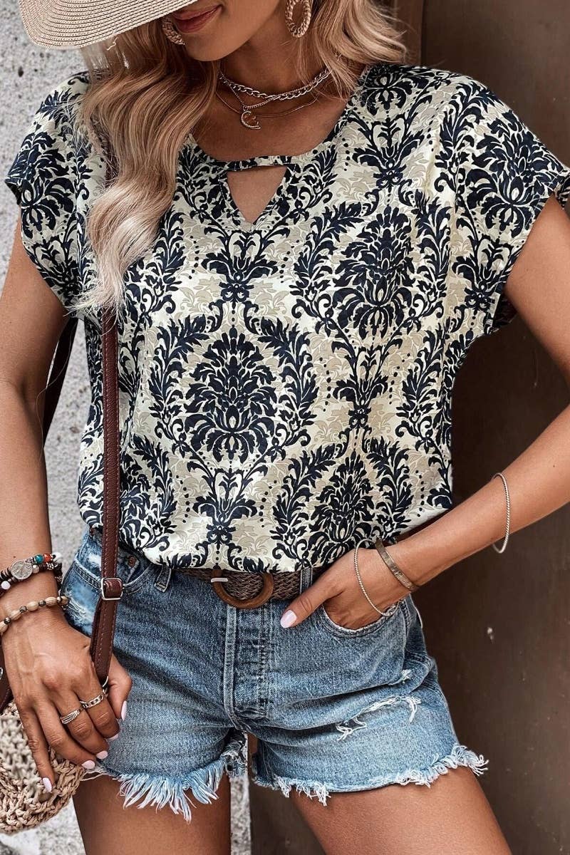 CWTBLS1131_SUMMER ALL-OVER PRINTED V-NECK BATSLEEVE TOP