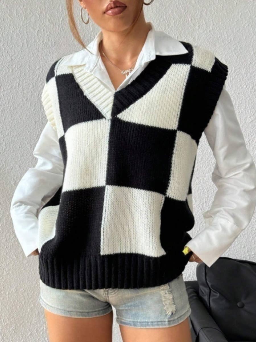 CONTRASTING V-NECK PULLOVER KNITTED WAISTCOAT