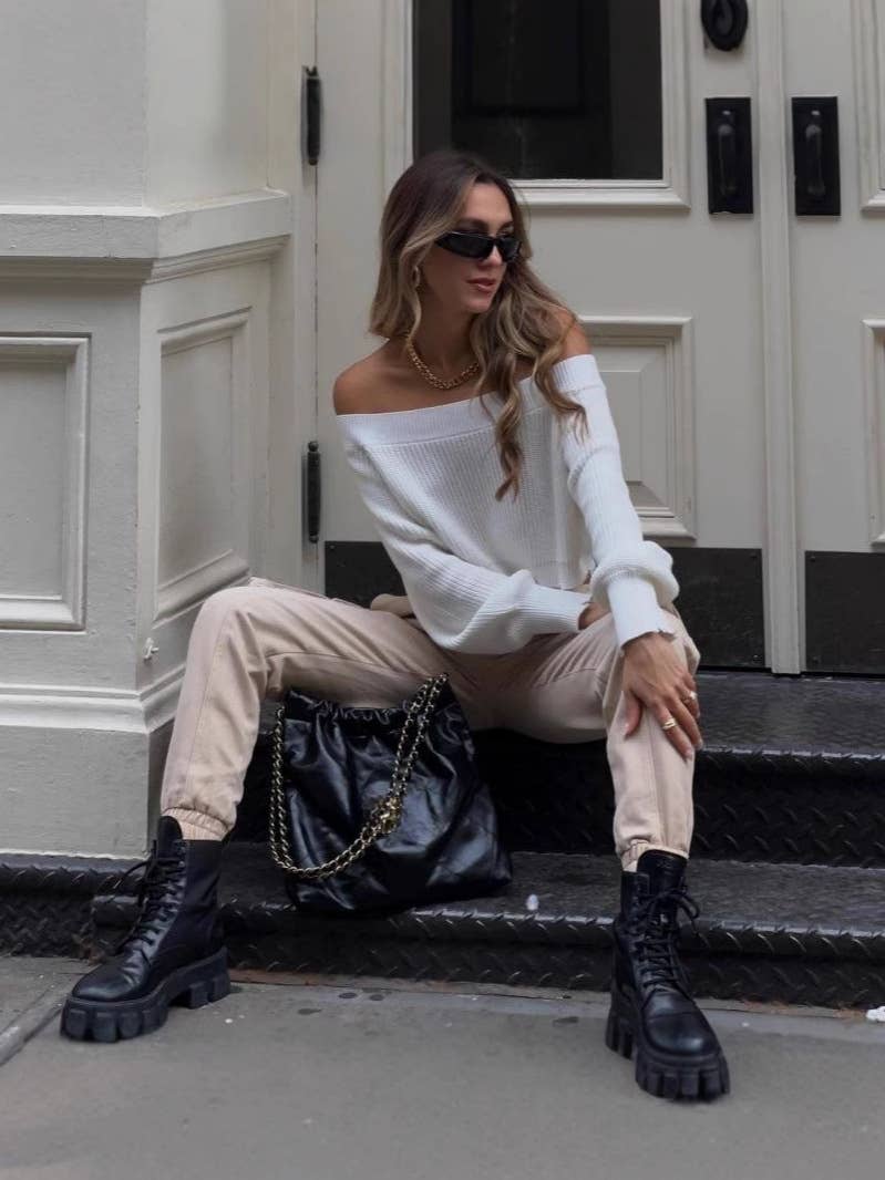 Crop top shoulder and cut-out knitted sweater