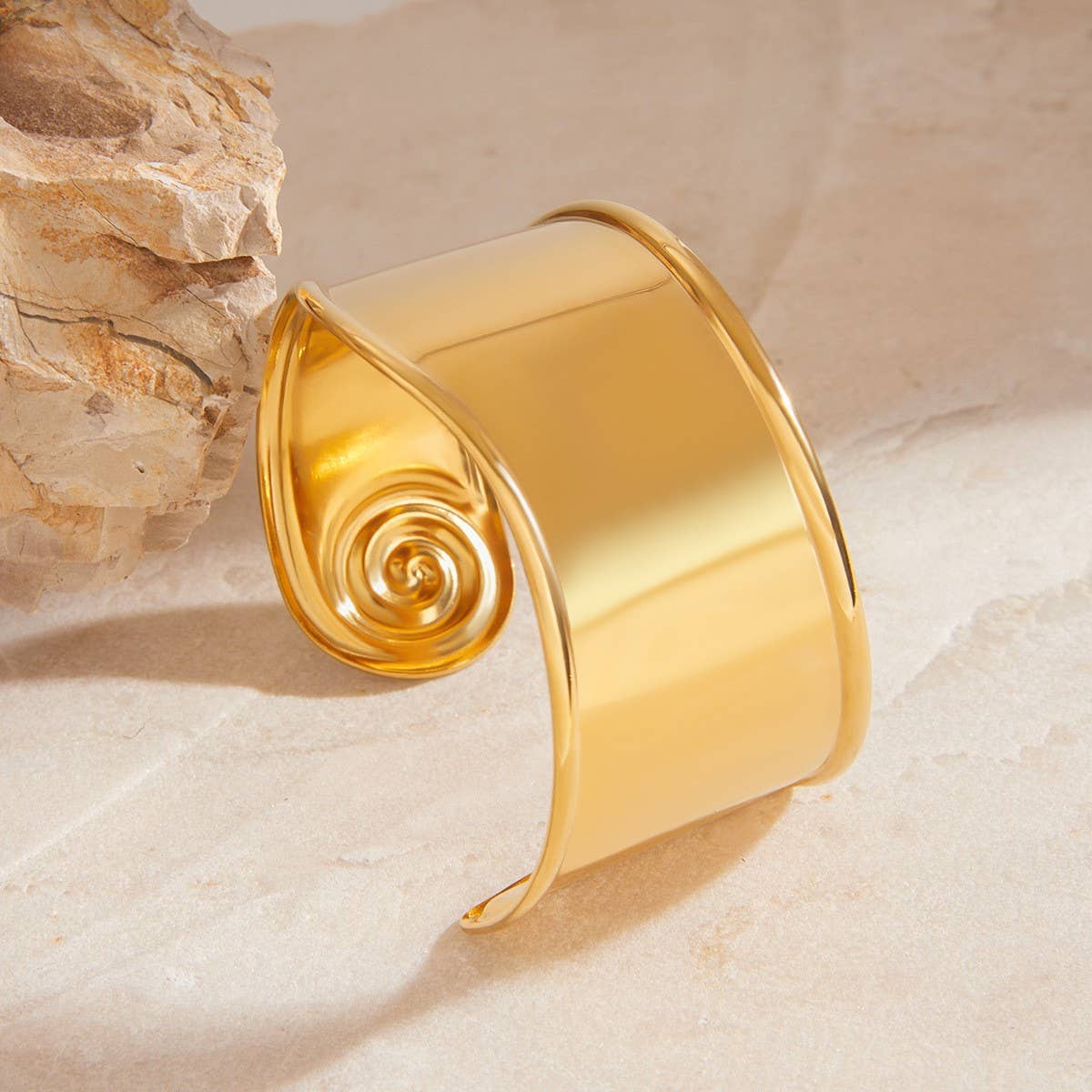 Stylish 18K Gold Spiral Open Bangle, No Fade_CWAJE4724