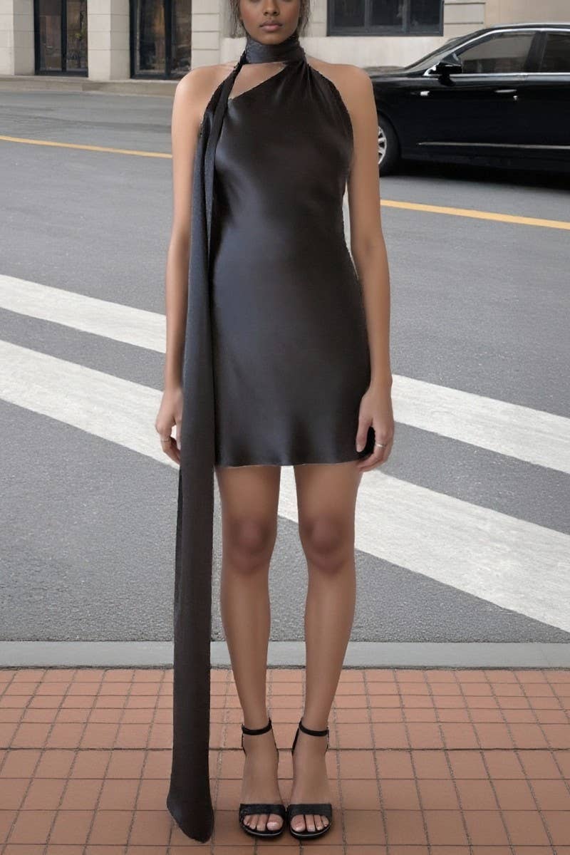 CWDSD8870_SEXY OPEN BACK ADJUSTABLE HALTERNECK SATIN DRESS