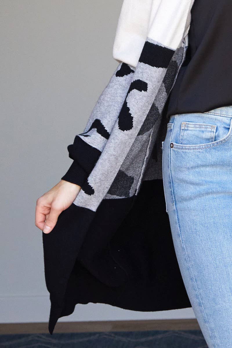 CWOCAL173_LONG SLEEVE ABSTRACT COLOR BLOCK CARDIGAN
