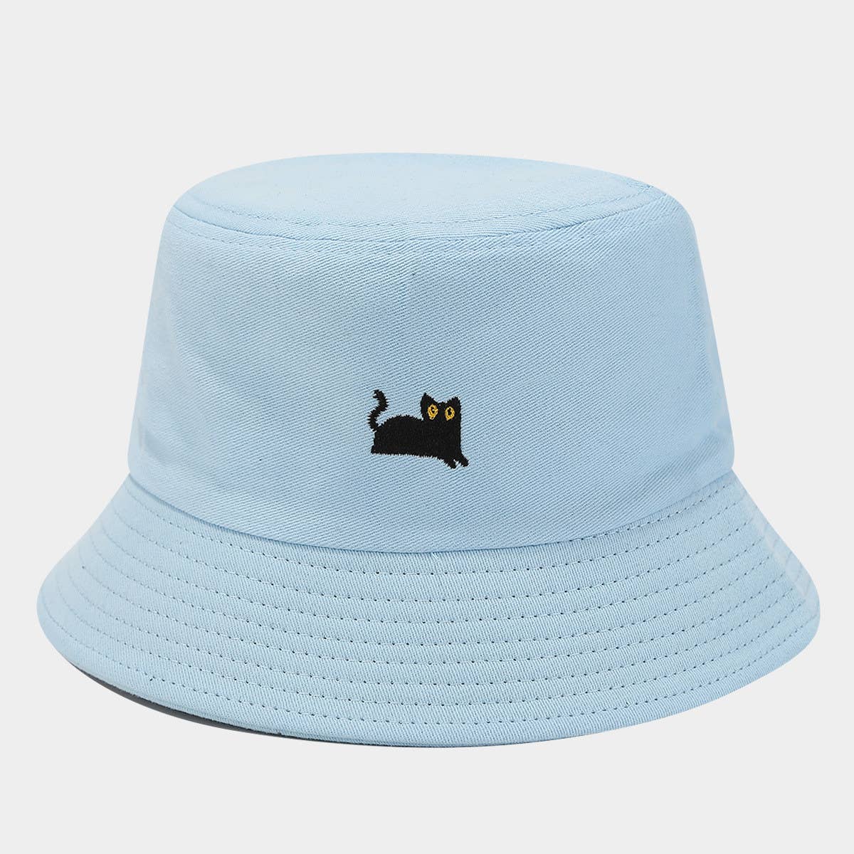 MACAROON-COLORED BLACK CAT EMBROIDERED BUCKET HAT_CWAH1631