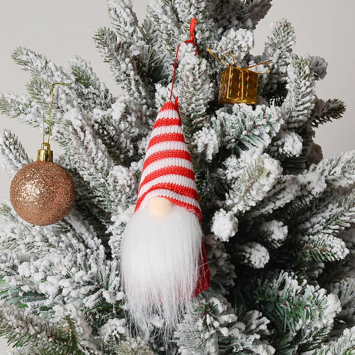 CHRISTMAS DECORATIONS CHRISTMAS TREE ORNAMENTS