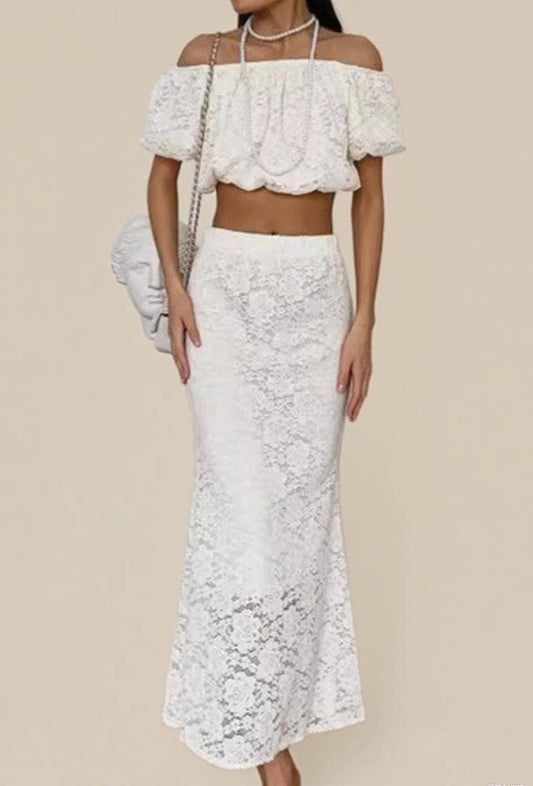 CWSTB345_OFF-THE-SHOULDER TOP AND SKIRT LACE SUIT