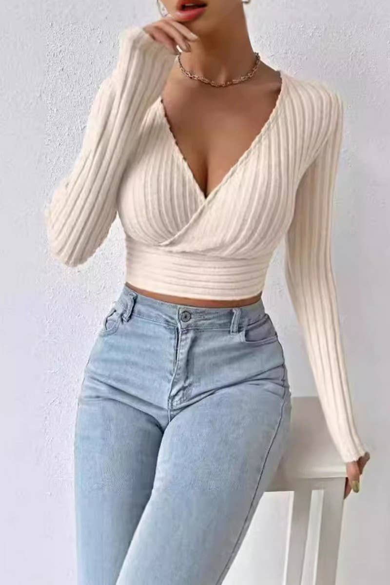 CWTBLL01085_DEEP V-NECK SLIM-FIT LONG-SLEEVED KNIT TOP