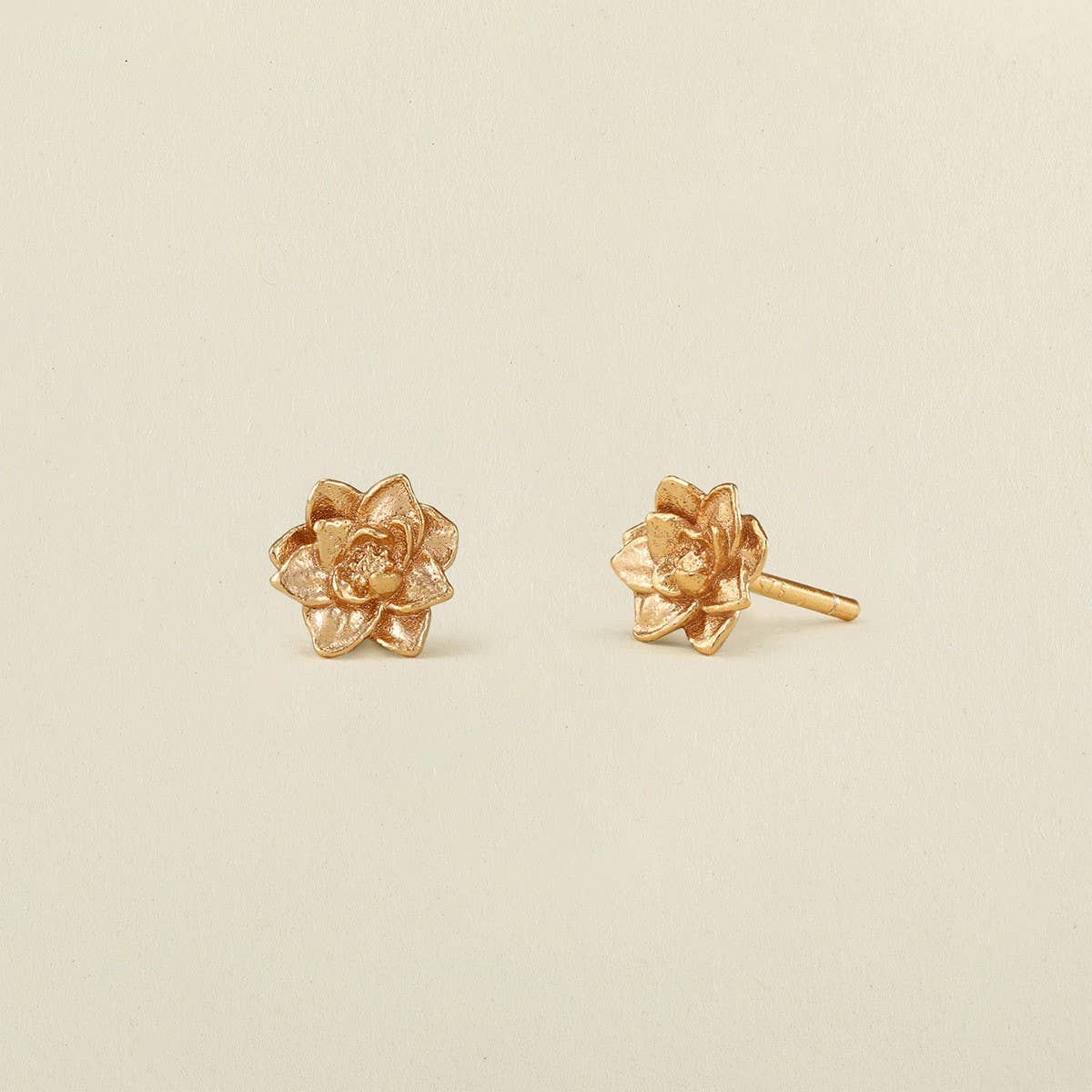 Artistic retro creative December flower earrings_CWMM5507