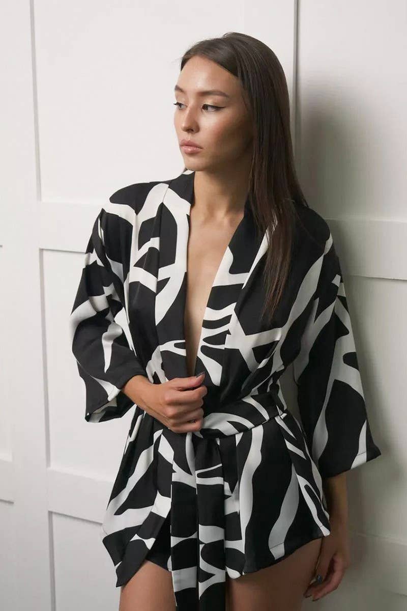 CWSPJ0415_PRINTED LACE-UP ROBE SHORTS TWO-PIECE SET