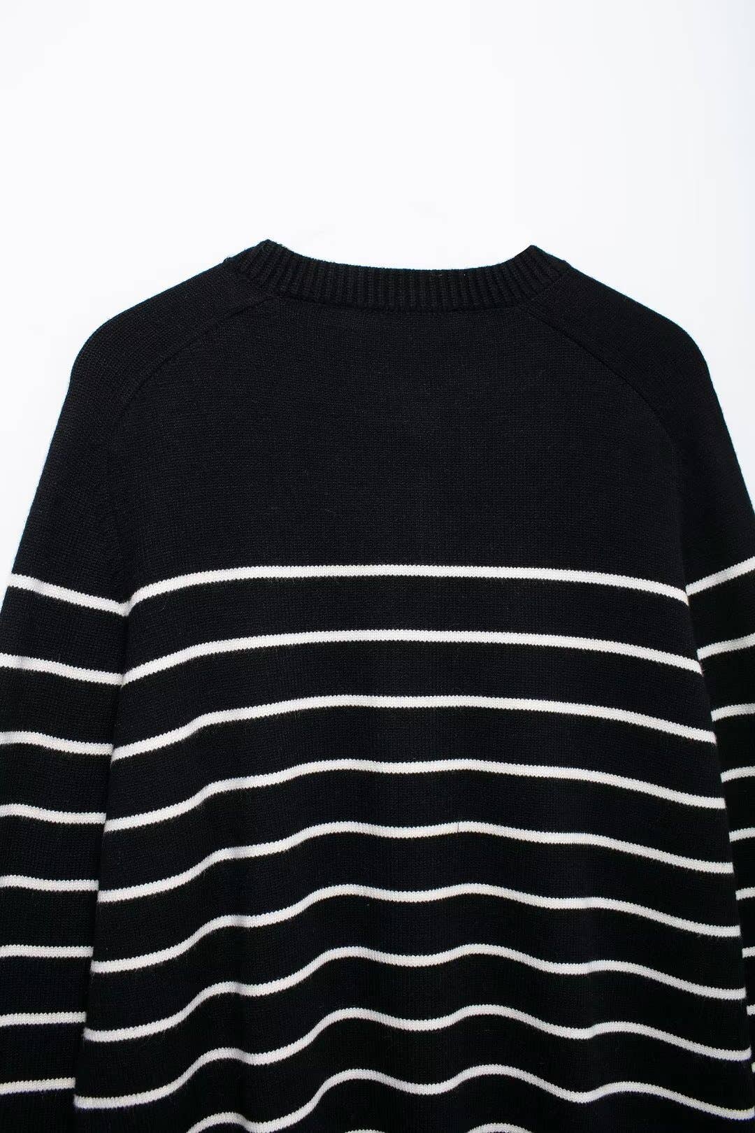 CONTRASTING SINGLE BREASTED CREW-NECK CARDIGAN