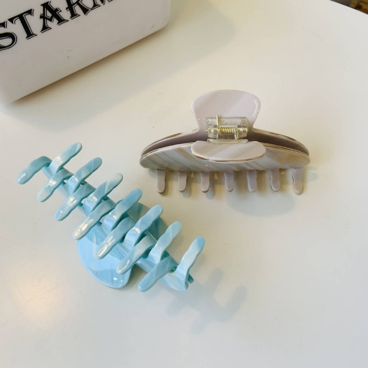 CWAHA5102_BLUE SKY WHITE CLOUD CAPPUCCINO HAIR CLAW CLIP