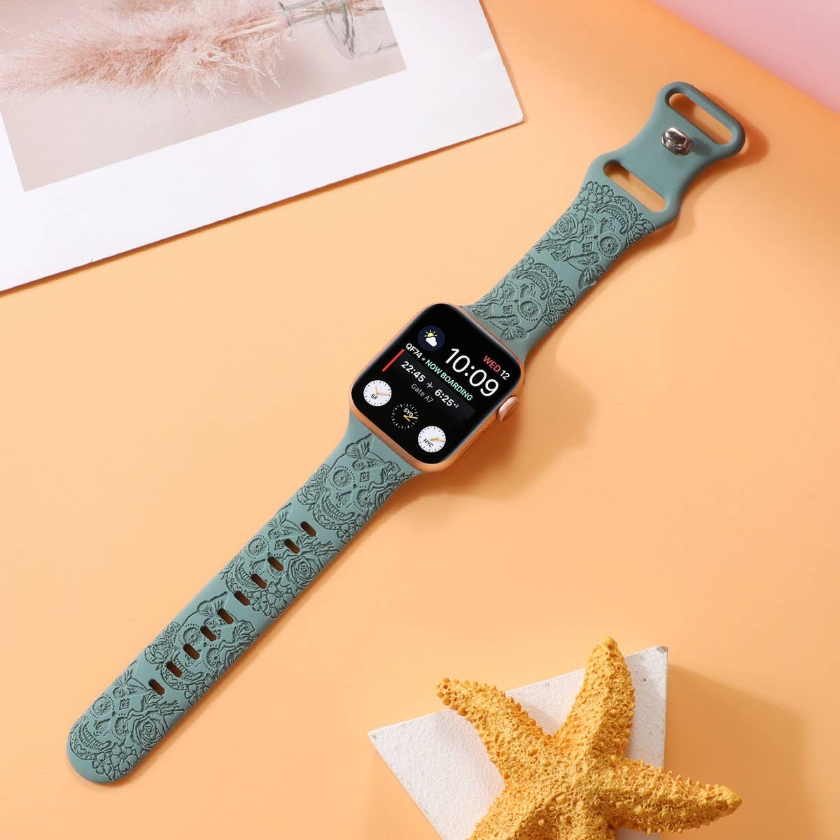 ENGRAVED CHECKERED SILICONE APPLE WATCH9-1 STRAP