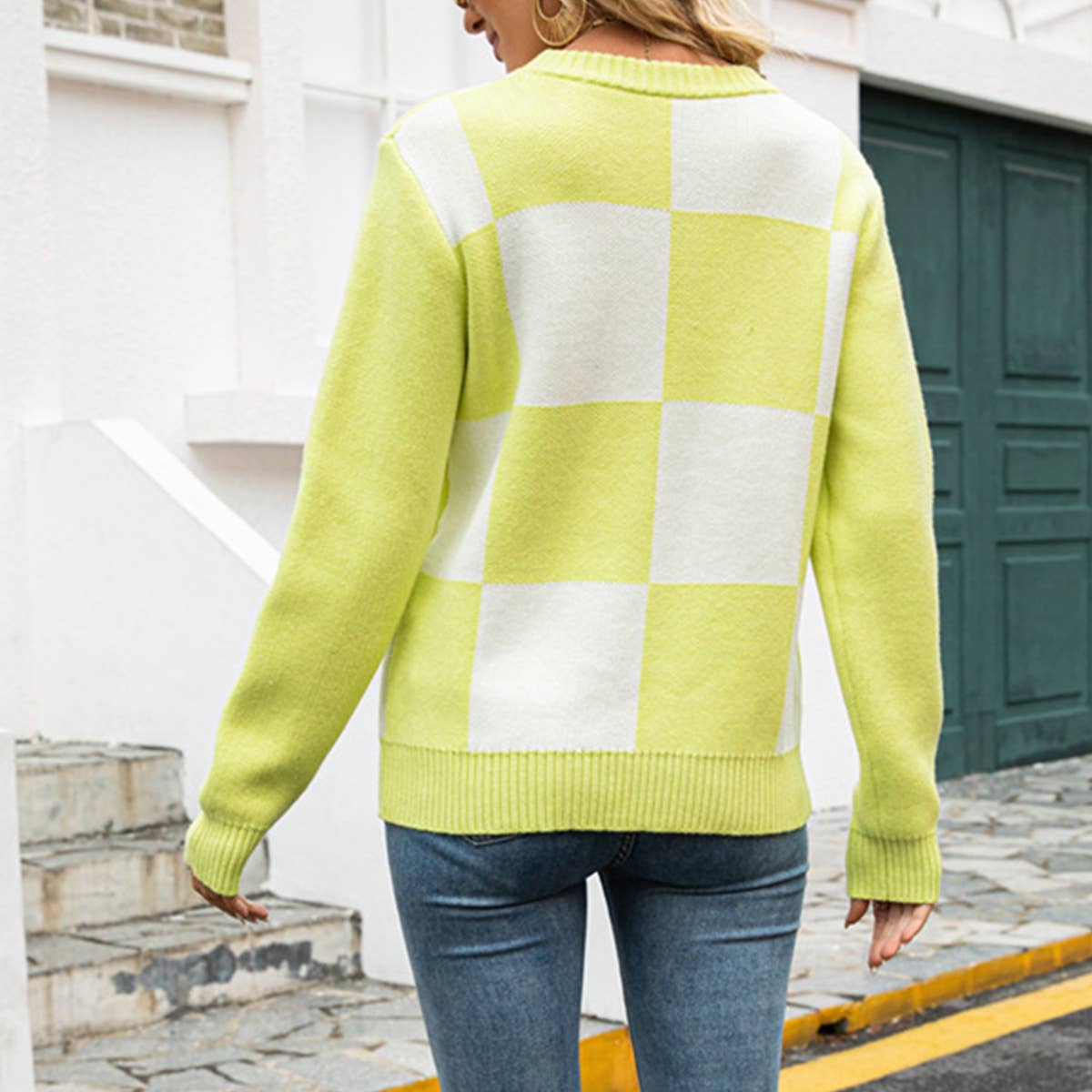 CREW-NECK PLAID SWEATER IN CONTRASTING COLORS