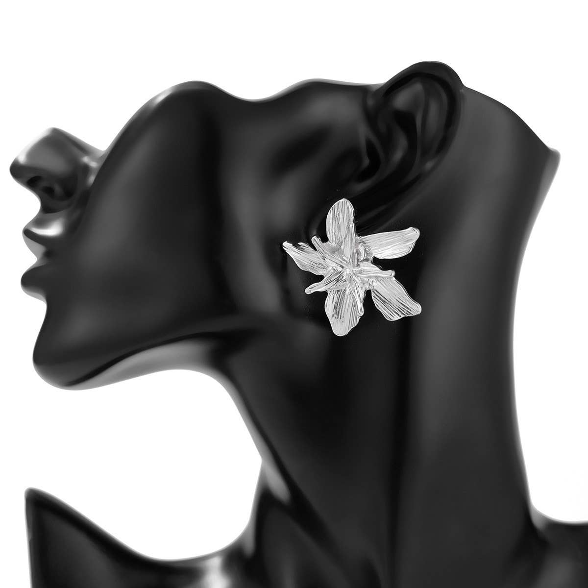 SIMPLE EARRINGS FOR WOMEN RETRO LEAF EARRINGS_CWMM3200