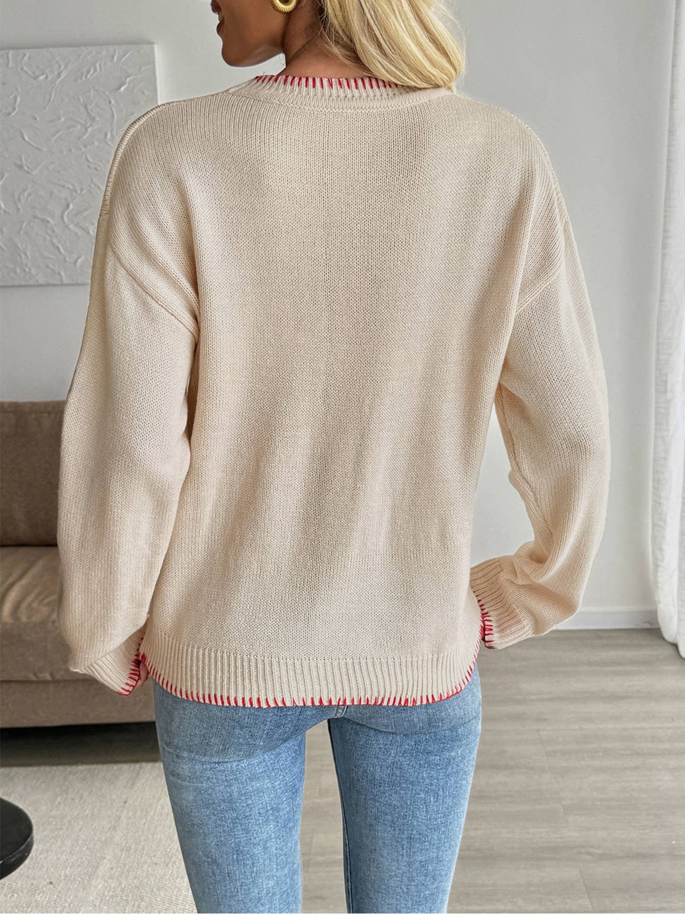 Color-blocking jacquard round-neck sweater