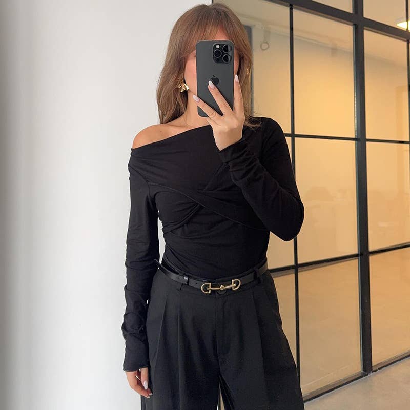 DIAGONAL NECK CROSS PLEATED SOLID COLOR TIGHT TOP